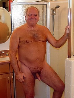 Gay Bathroom Porn